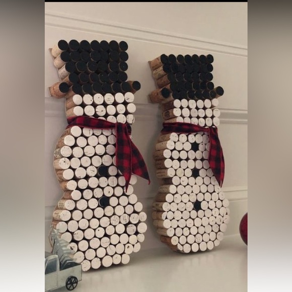 50 Used Authentic Wine Corks used to make crats - Picture 8 of 8